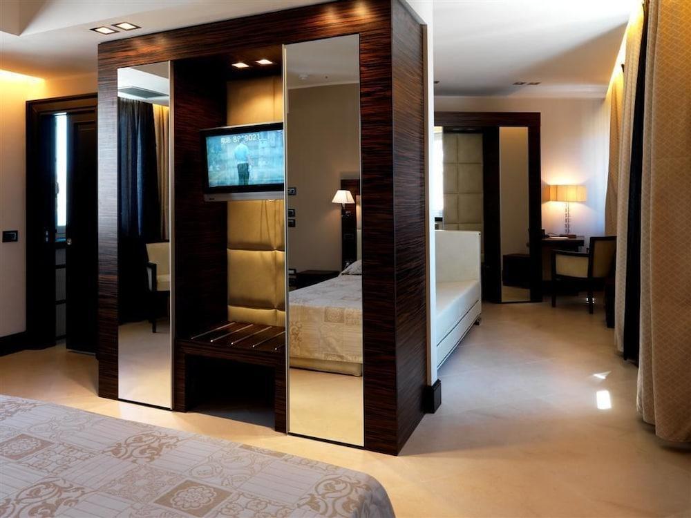 Hotel Excelsior Ла-Маддалена Экстерьер фото