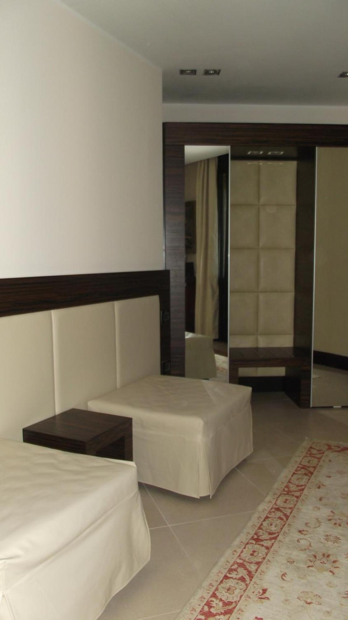 Hotel Excelsior Ла-Маддалена Экстерьер фото