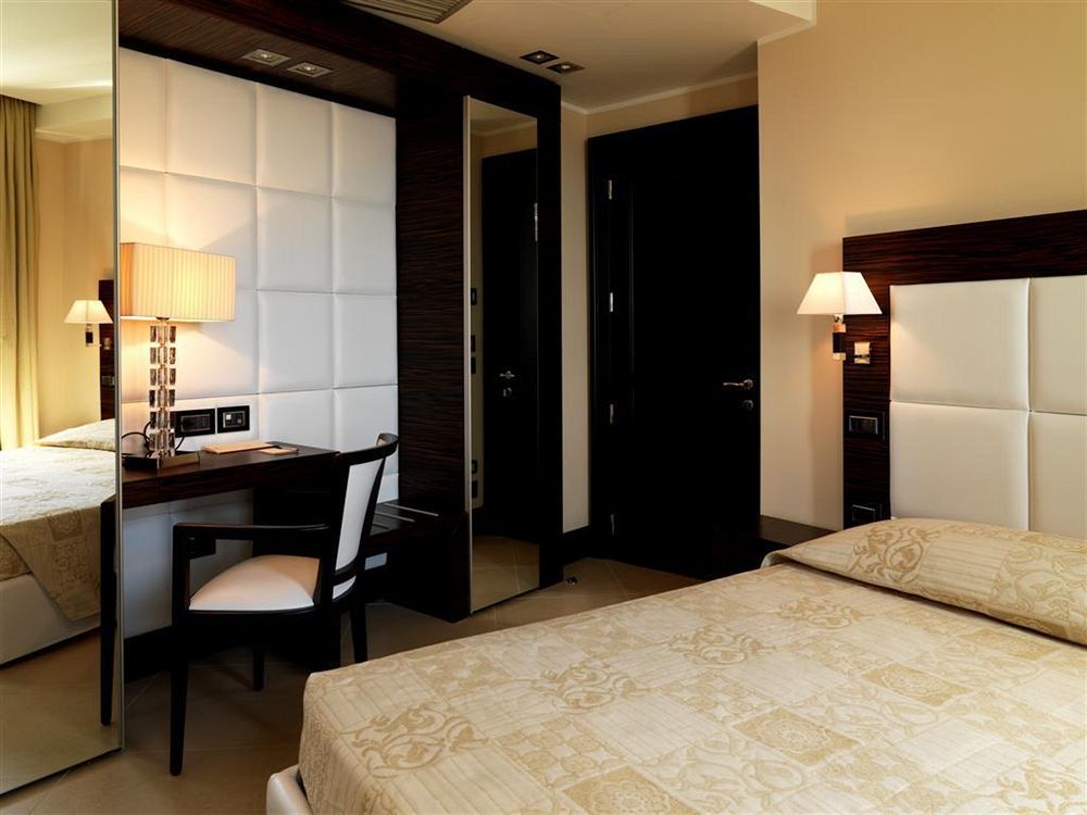 Hotel Excelsior Ла-Маддалена Экстерьер фото